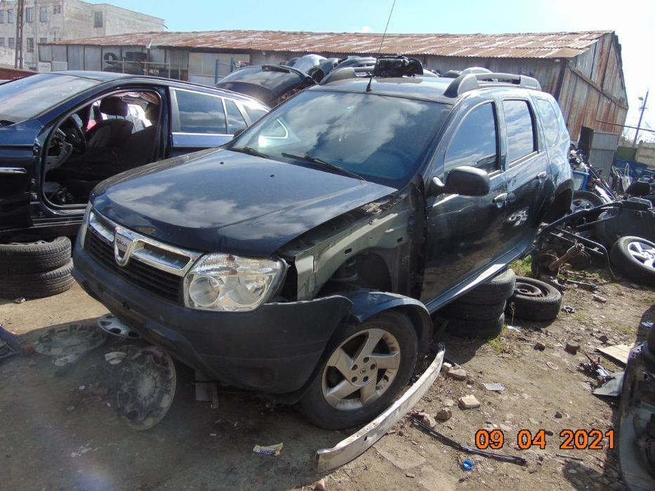 Dezmembrez Dacia Duster 1.5dci 2x4 tractiune fata 2010-2016 cutie manuala volan stanga