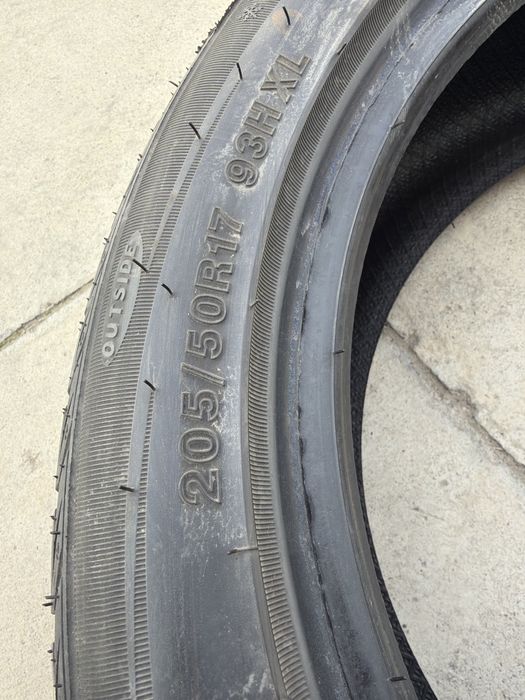 Шины зимние 205/50/17 б/у