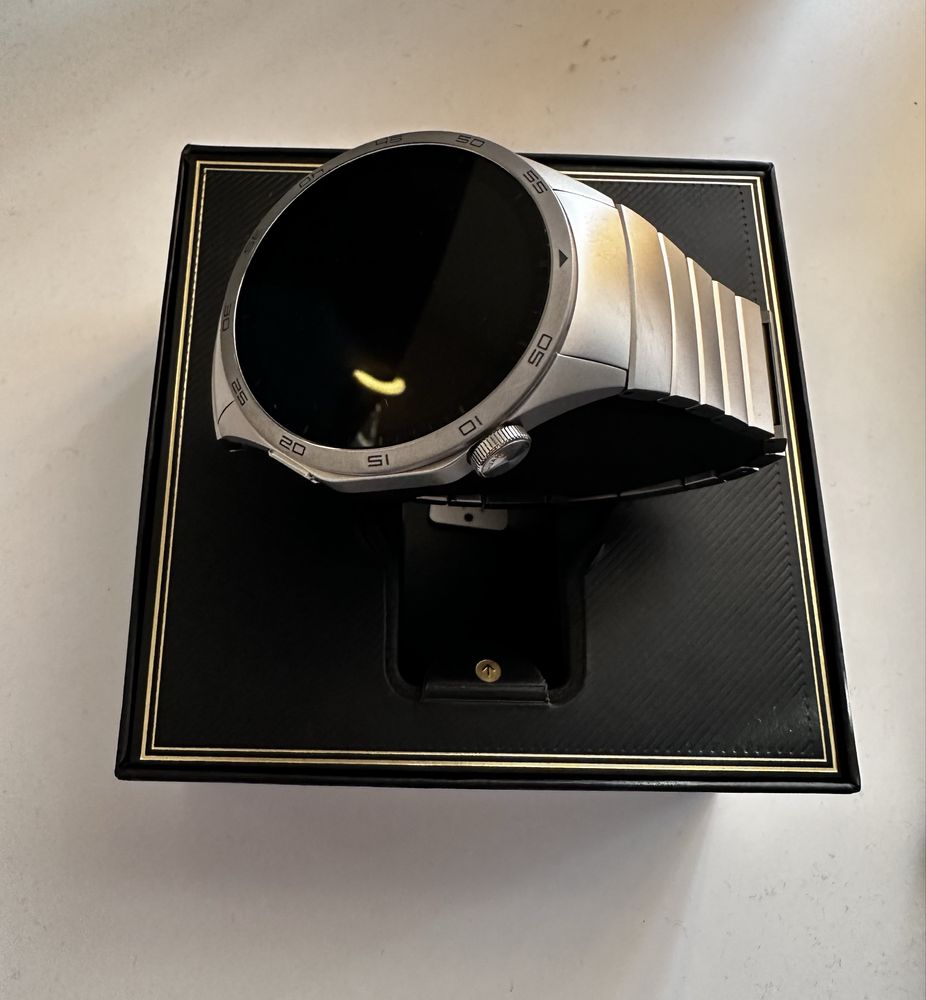 Смарт часовник Huawei Watch GT 4, 46 mm, Stainless Steel