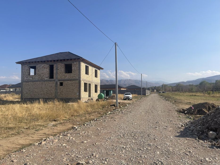 Продам дом 240 м2 на 15 сотках