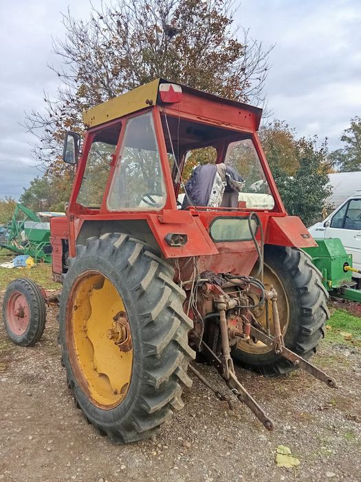 Vand tractor u650 in stare buna de functionare