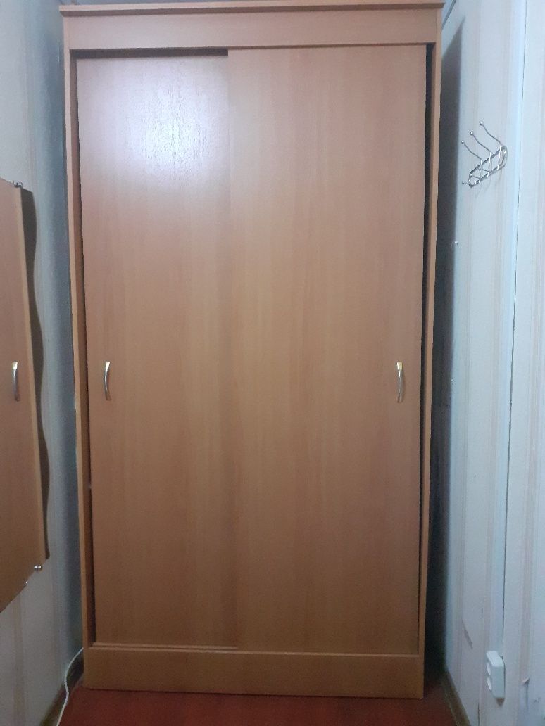 Продаю шкаф купе