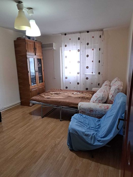 Dau spre inchiriere apartament cu 2 camere in Oltenita