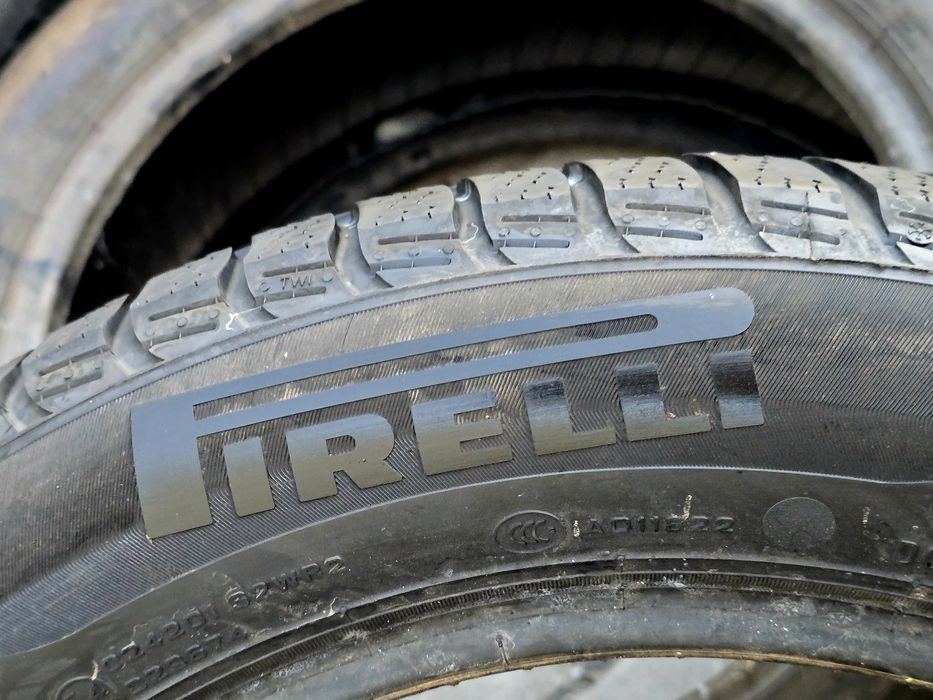 215 55 16 Pirelli