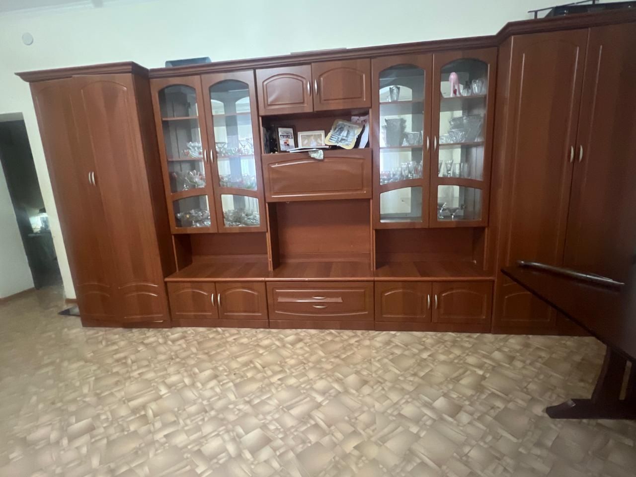 Продается стенка для гостины