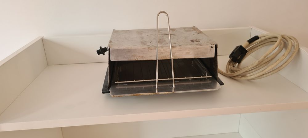 Електрическа скара Taurus и малка скаричка от соца