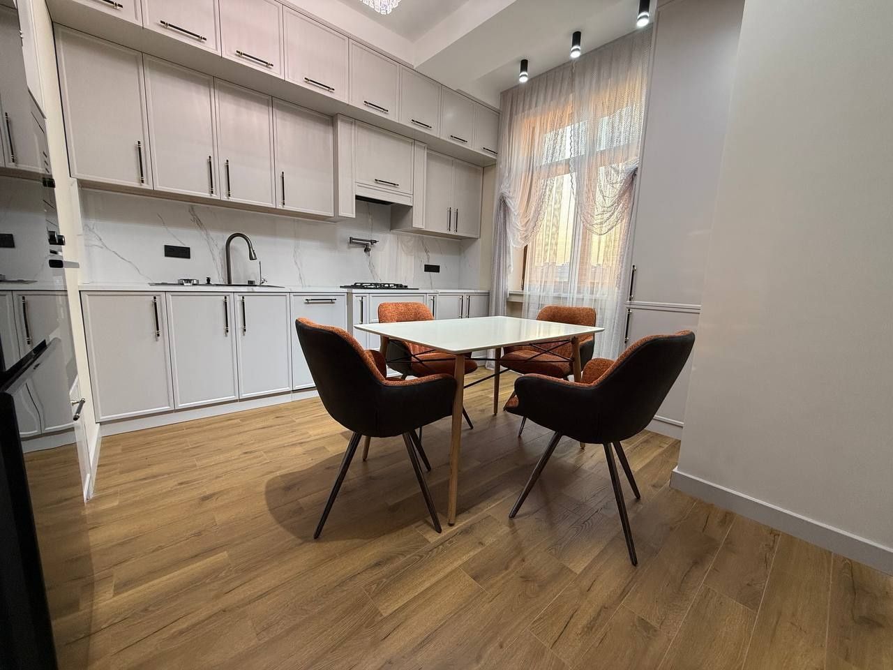 Продаётся 4/8-9/9 123м2 в ЖК Parisen, ор-р: 1 нотариальная