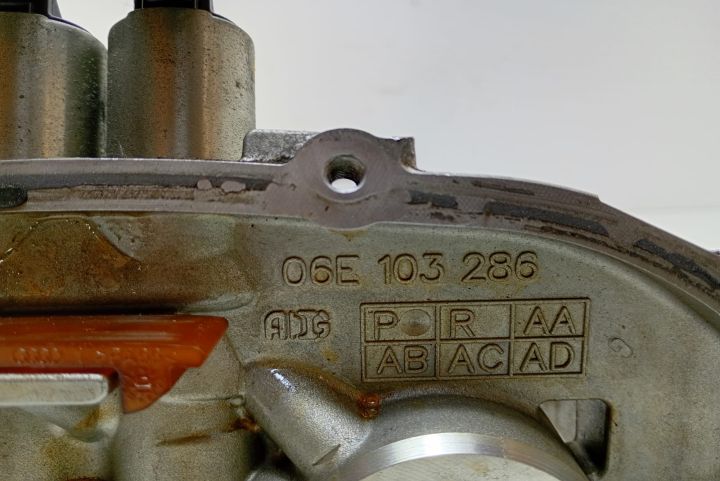 Capac chiulasa 3.2 fsi 06E103286 Audi Q5 8R seria