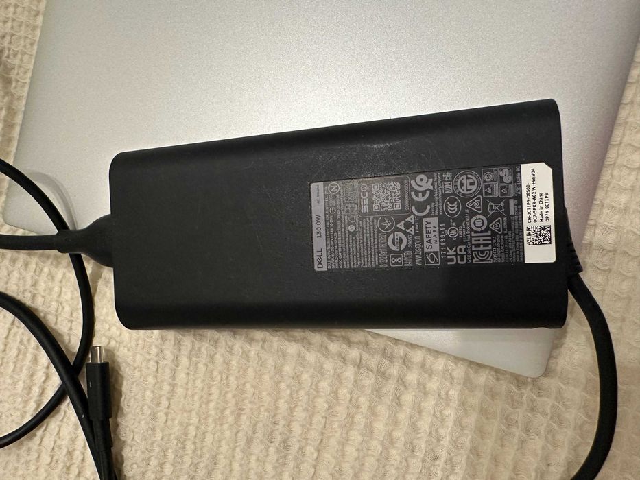 Dell XPS 9520 15.6 OLED Intel i9 12900HK 32 GB RAM 1TB SSD RTX 3050 Ti