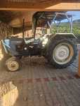 Vând tractor și remorcă