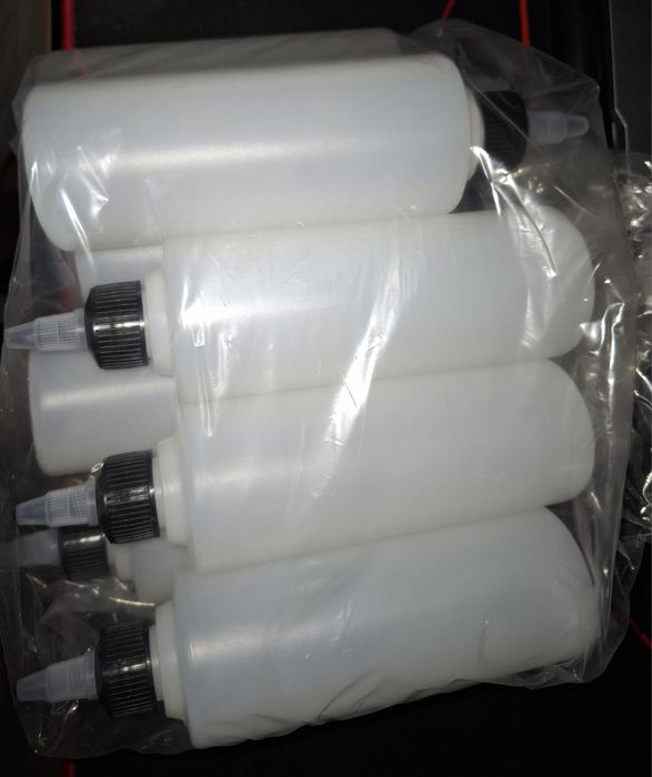 Set 8 sticle de 250 ml cu capac si dozator