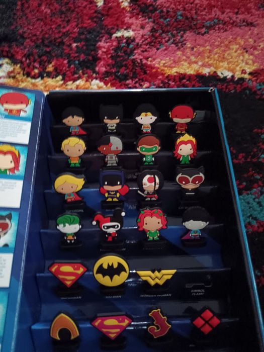 Album colector DC carrefour