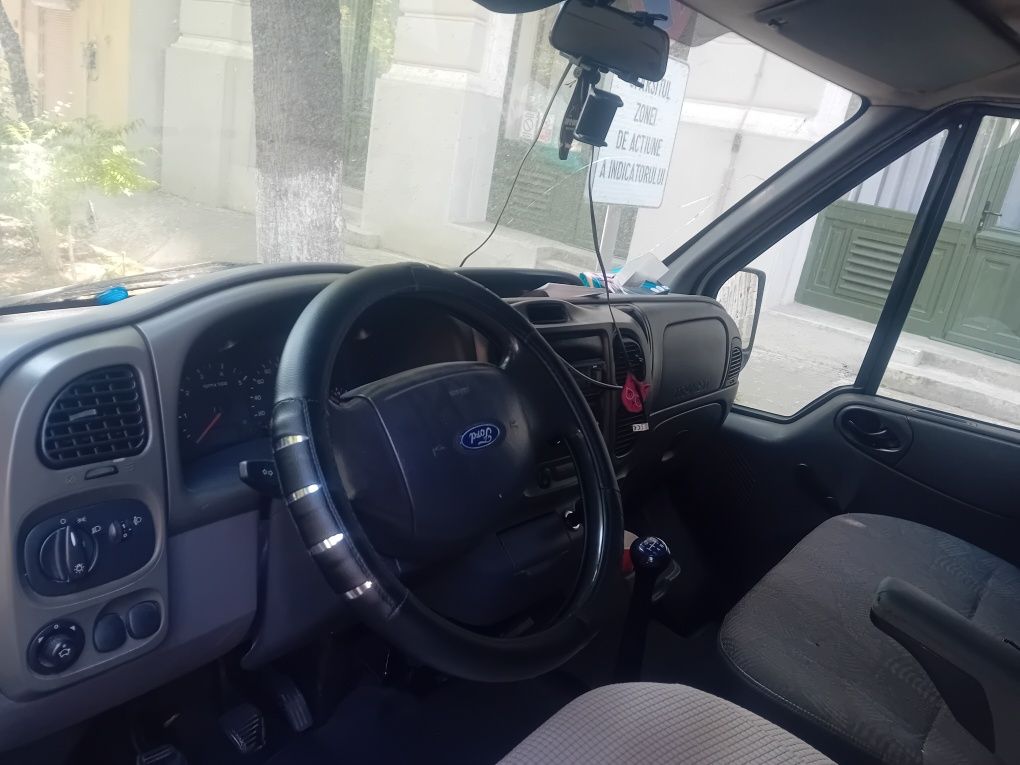 Ford transit 5+1 locuri