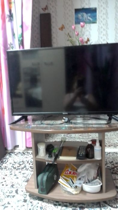 Небольшой телевизор