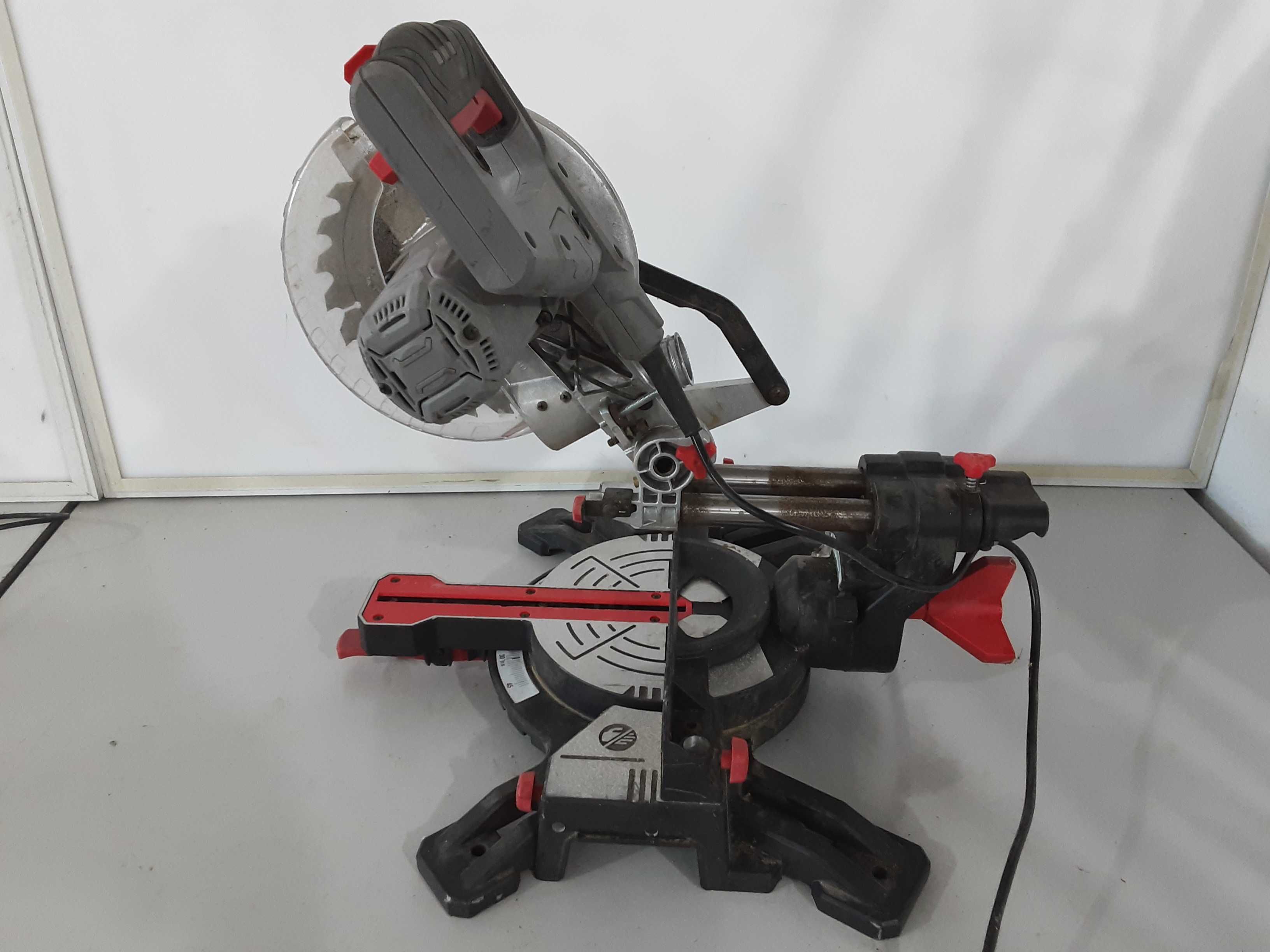 Циркуляр пендула - Wickes 1500W / 210mm