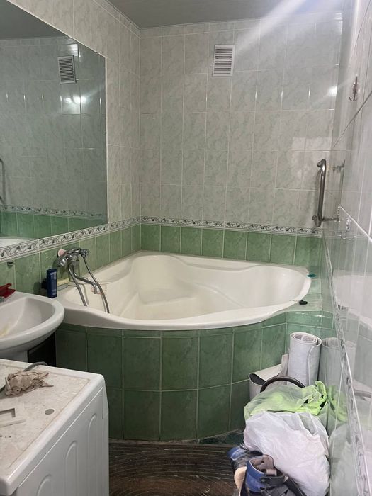 Продаётся 3/8/9 Максим Горький, Буз базар