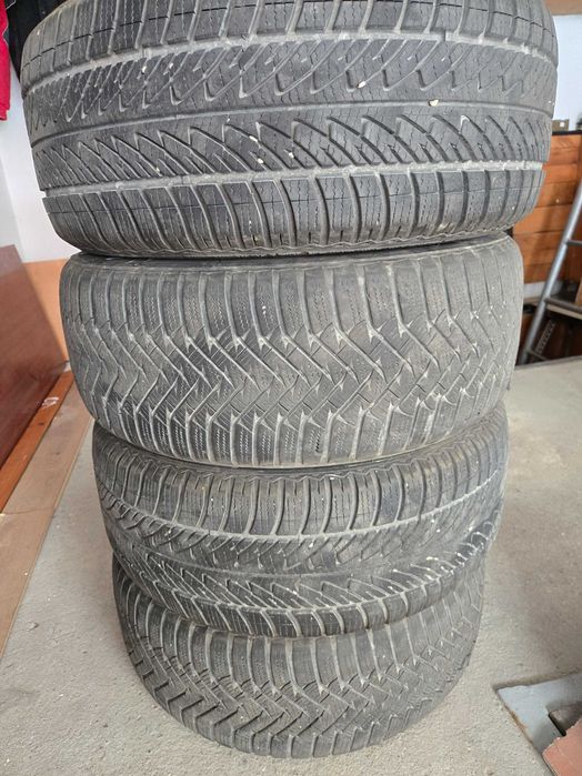 Зимни гуми 2бр-Laufen, 2 бр Goodyear