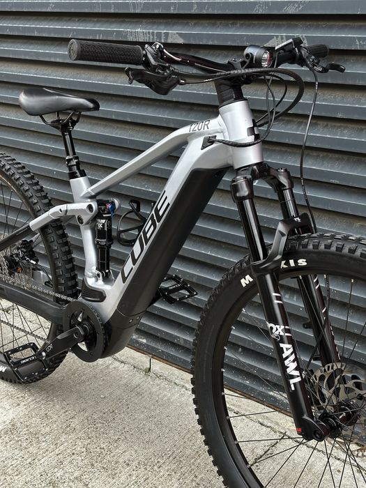 Bicicleta electrica Cube Stereo Race Bosch