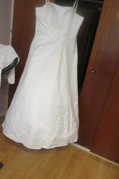 Продавам булчинска рокля