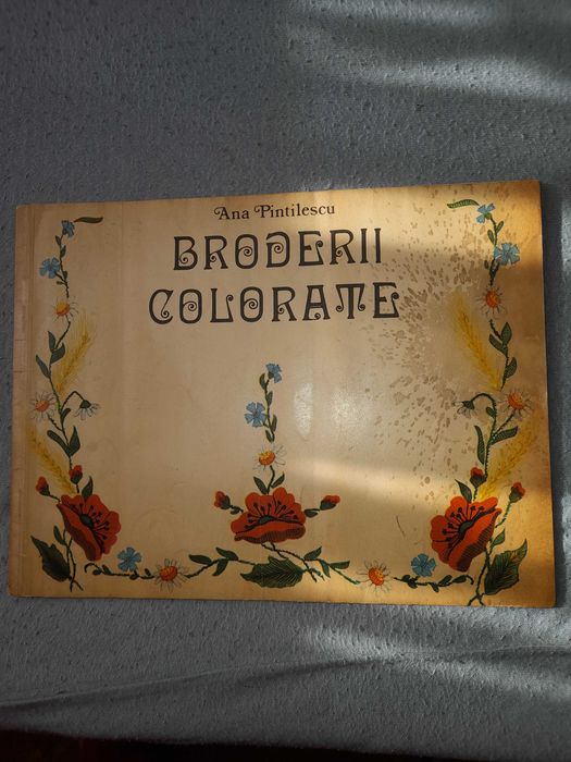 Carti broderi si goblenuri