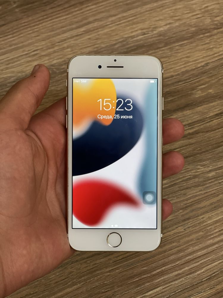 Продам IPHONE 7.