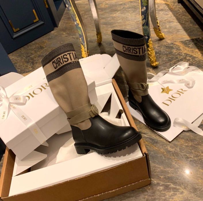 Ботуши различен бранд