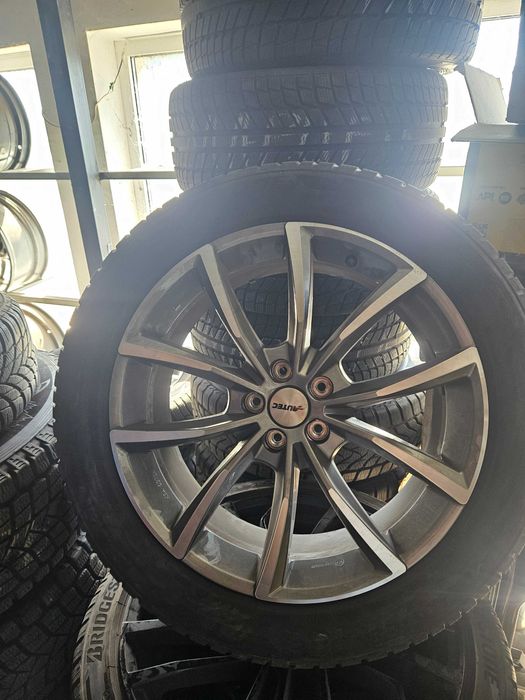 Гуми с джанти 235/50/19