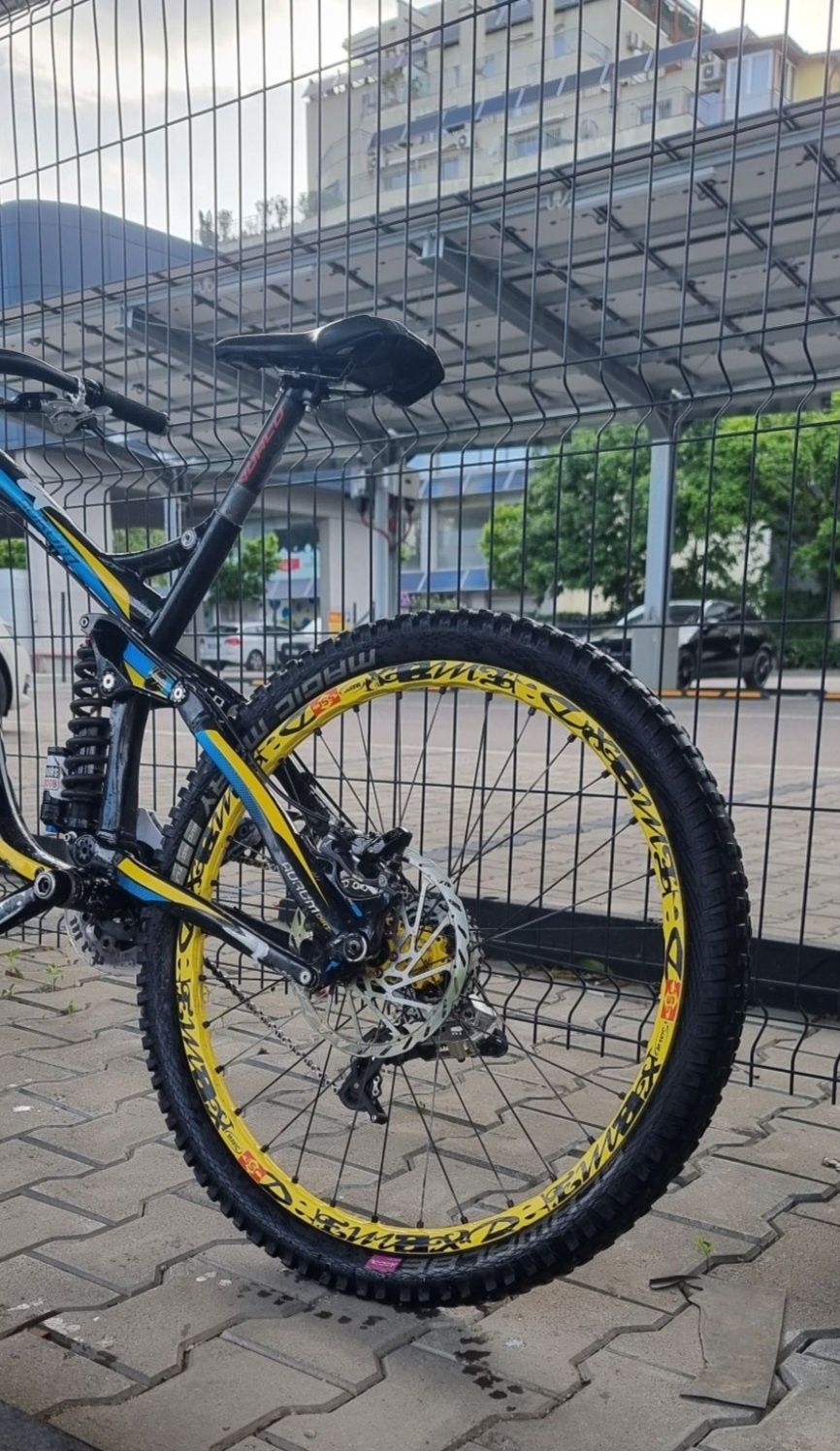 Downhill bike Norco
