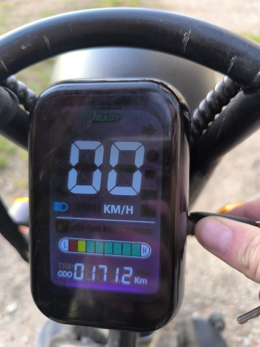 Vând Tricicletă Electrică