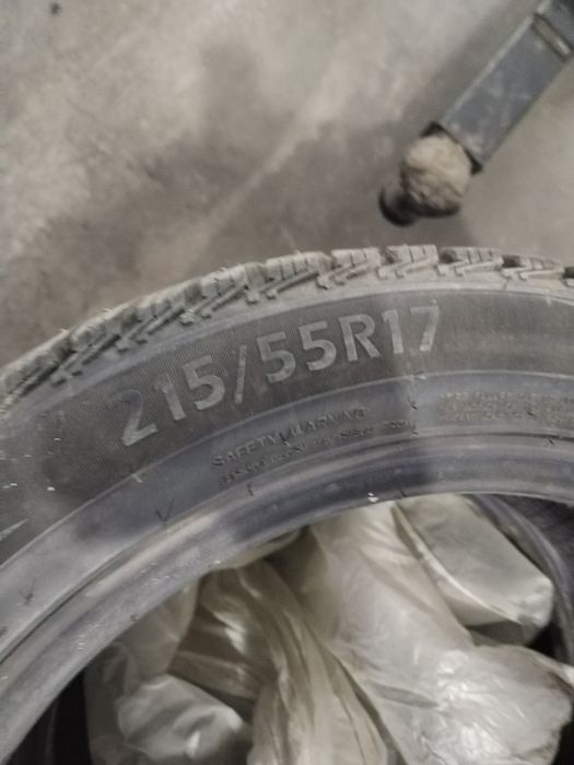 Шина 215/55/17 отличном состоянии