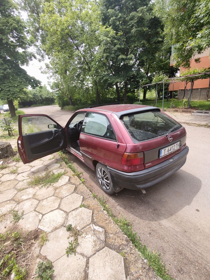 Opel Astra 1.4 бензин