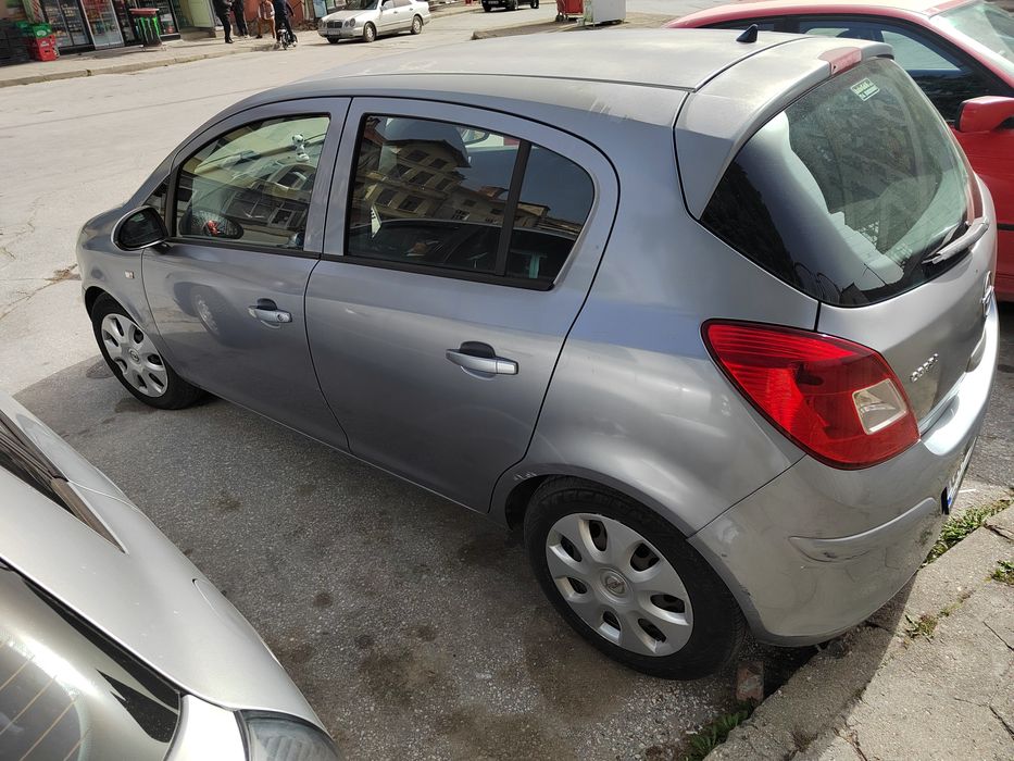 Автомобил Опел corsa