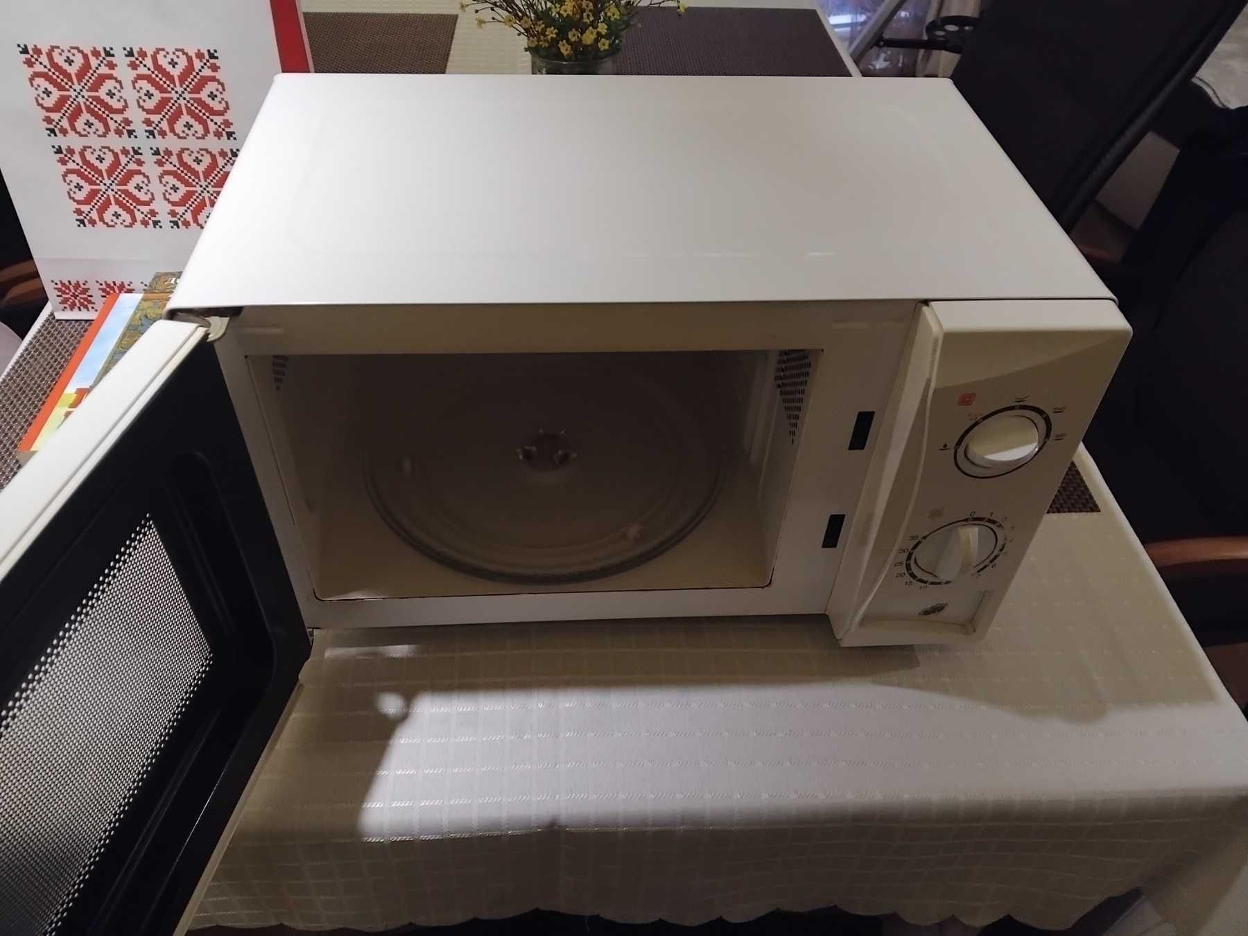 Микровълнова печка DAEWOO