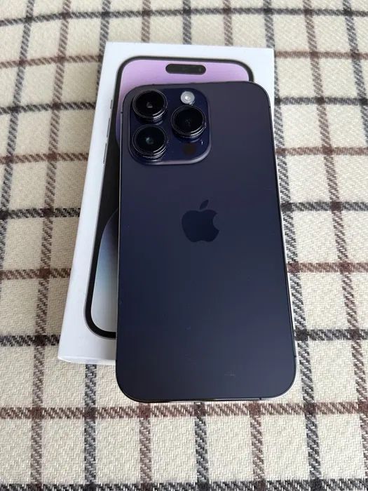 Продам айфон 14 про макс на 256 гб в отличном состояние