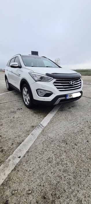 Hyundai Grand Santa Fe 6 locuri