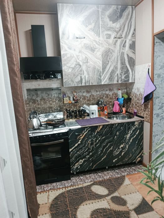 Срочно продаётся 3/3/5 ,Балкон 2на6, Ул.Корасу,ор-р Парвоз ресторан, Д