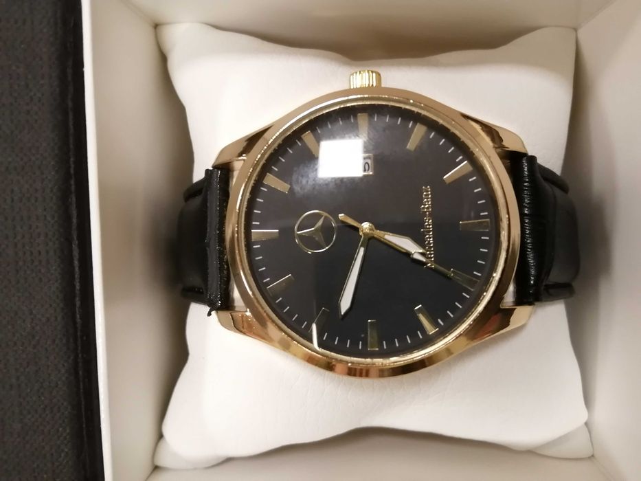 Vând ceas Mercedes