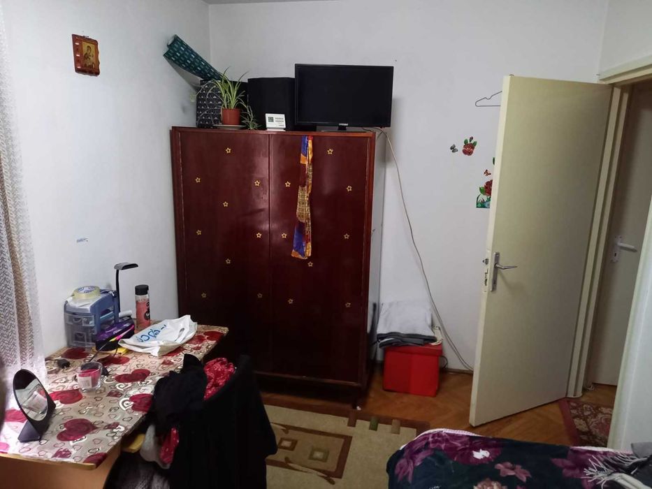 Apartament cu 4 camere, 2 bai și pivniță în Tudor