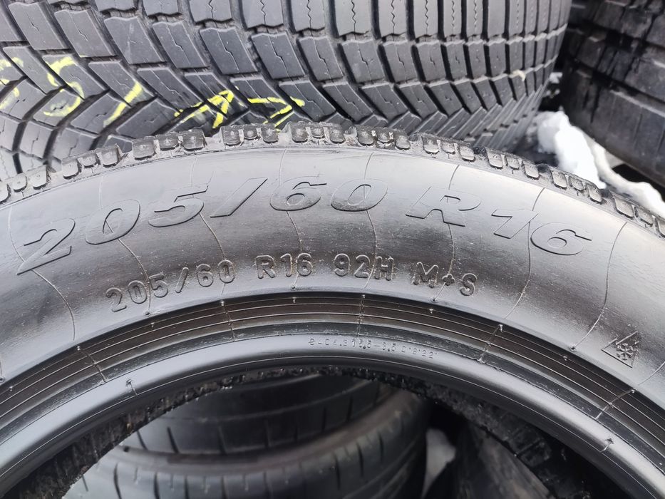 1бр зимна гума 205/60/16 Pirelli Sotto Zero 
6.5mm
Добро състояние
Mad