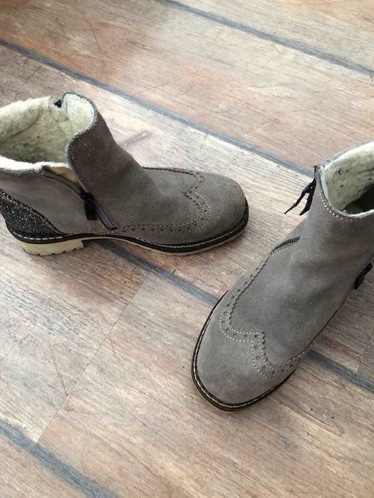 боти от естествен велур Tamaris