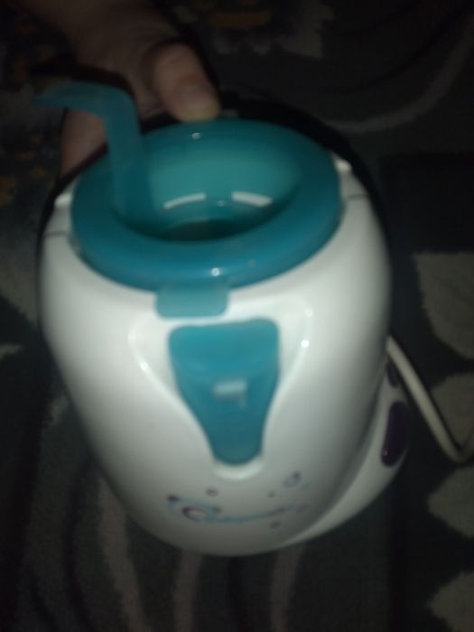 Нагреватель  для бутылочки,  очень  удобный.