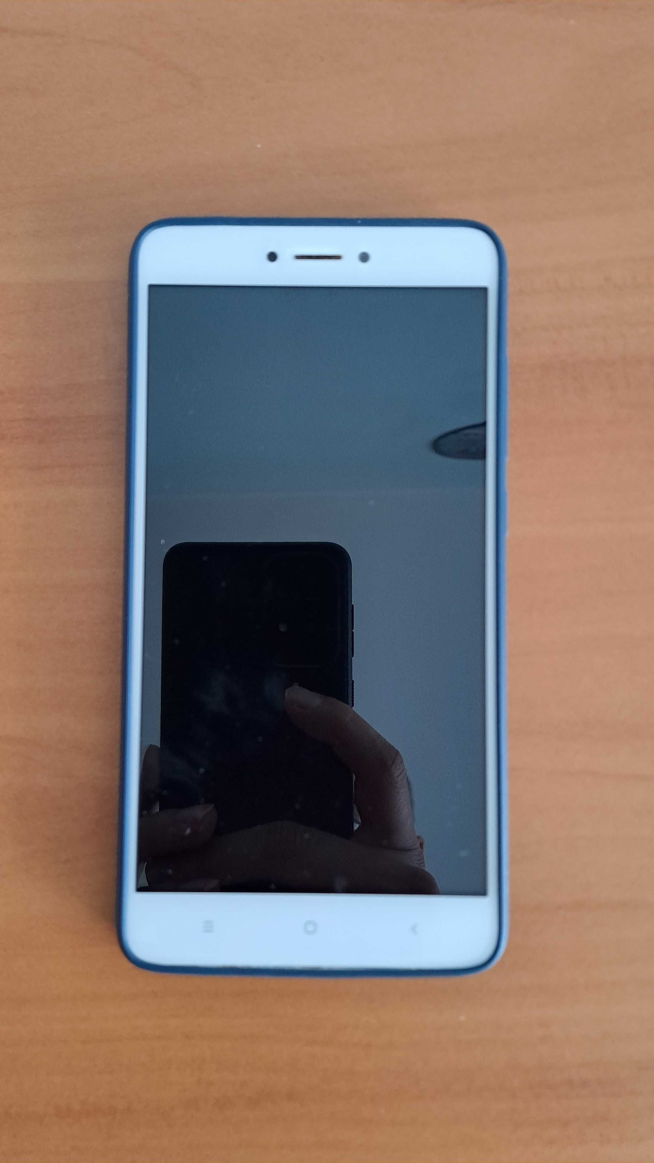 Телефон Xiaomi Redmi 4 3GB/32GB