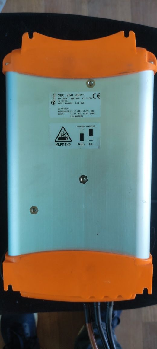 Зарядно за гелови и електролитни акумулатори 12V /25A