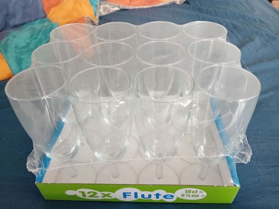 ₩ 12 pahare noi pentru șampanie 18.5 ml