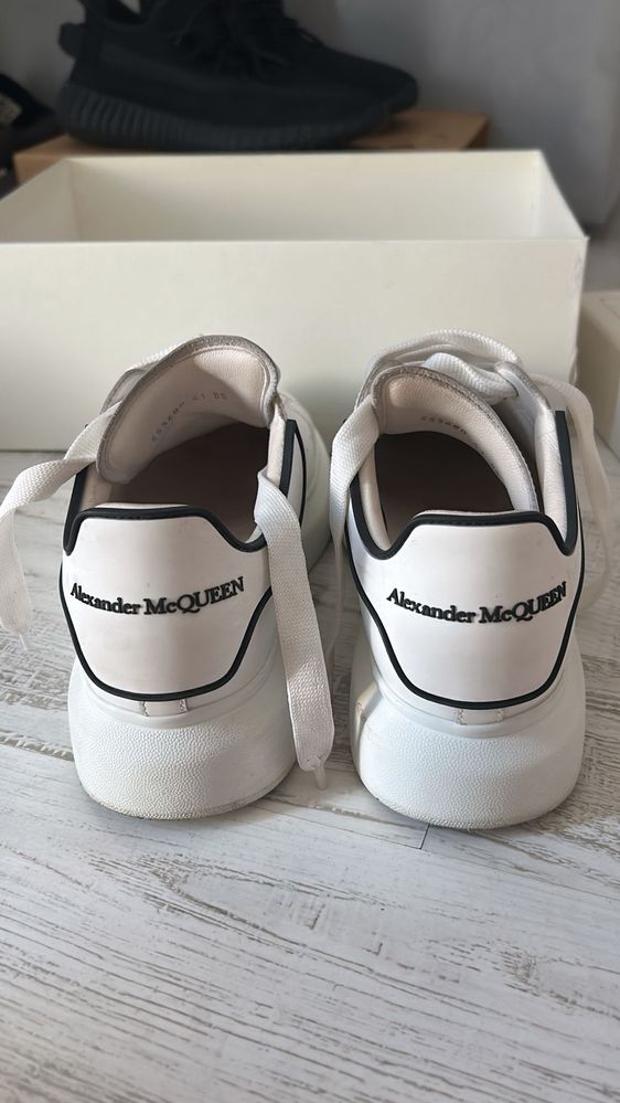 Alexander McQueen papuci