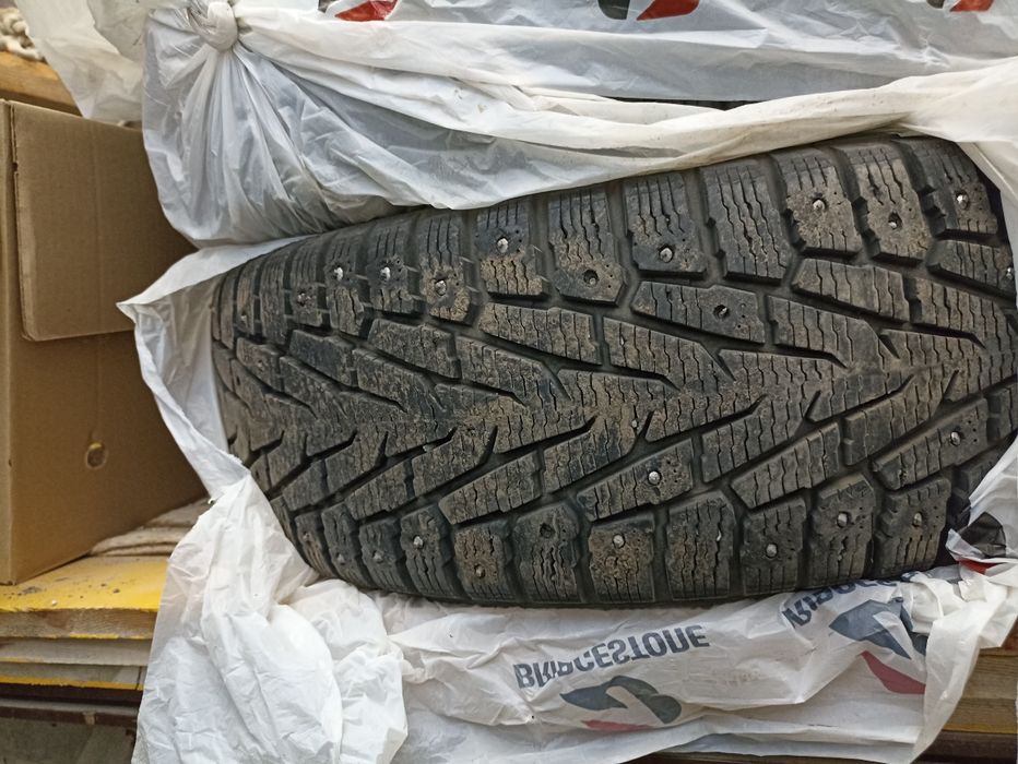 Шины зимние Nokian Tyres R15