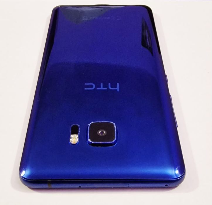 HTC U Ultra Sapphire Blue  Ecran Dublu, Design Sclipitor și Viteză