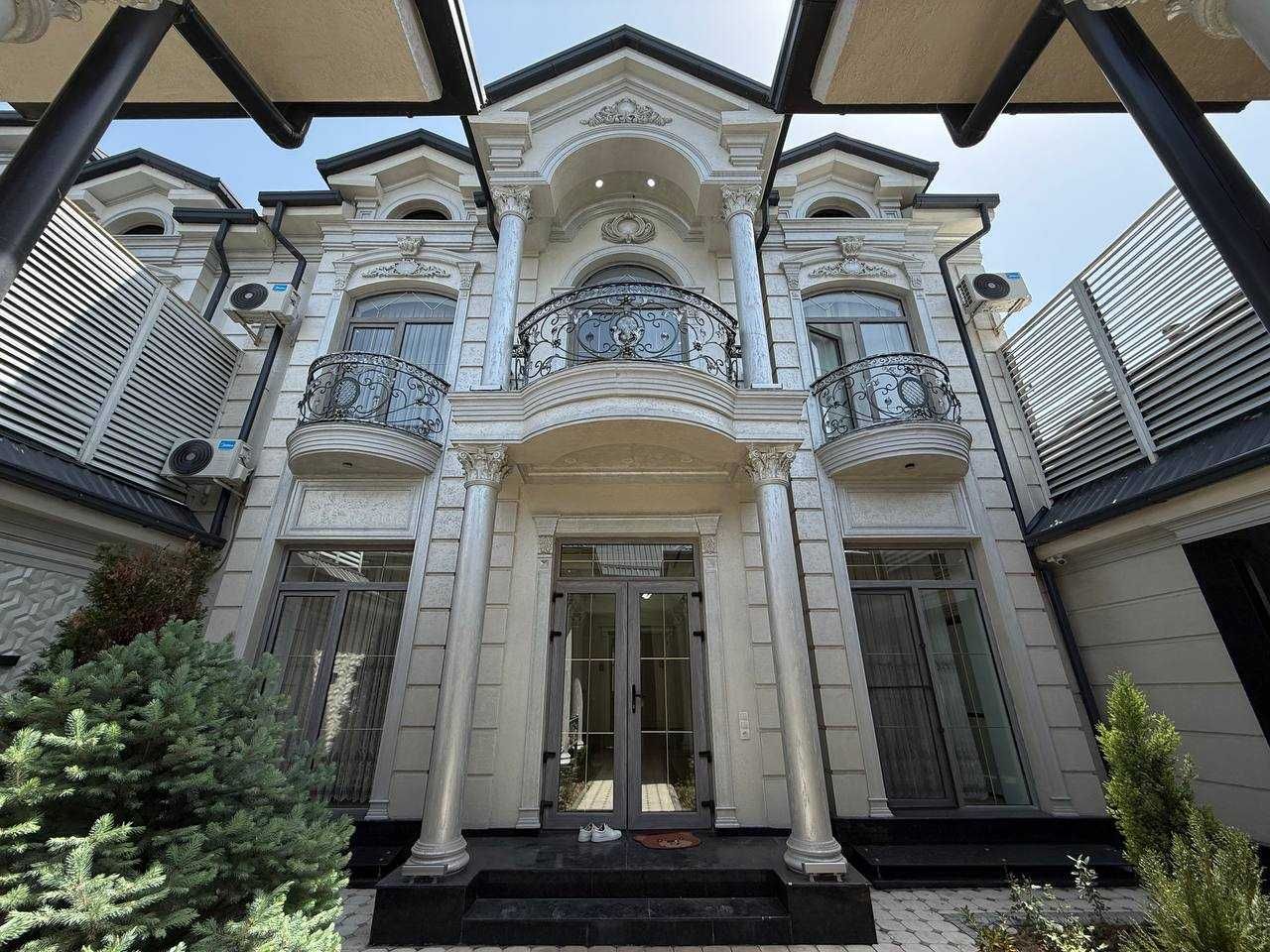 Продается дом в Италянском стили Барокко