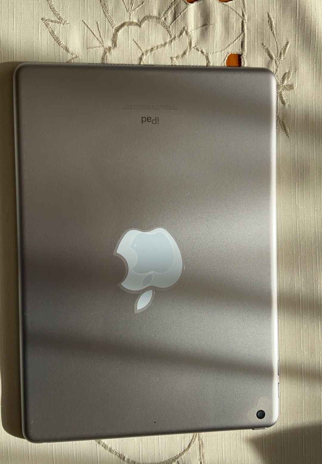 Apple IPad generația 5a