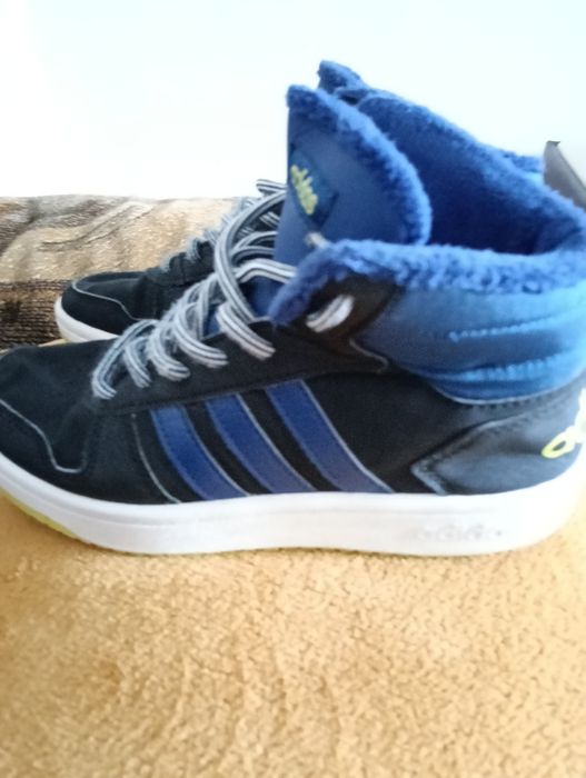 Vând Ghete adidas